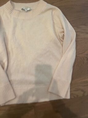 Vince Soft Crewneck Sweater in Pale Blush